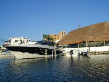 Marina Cancun Lagoon